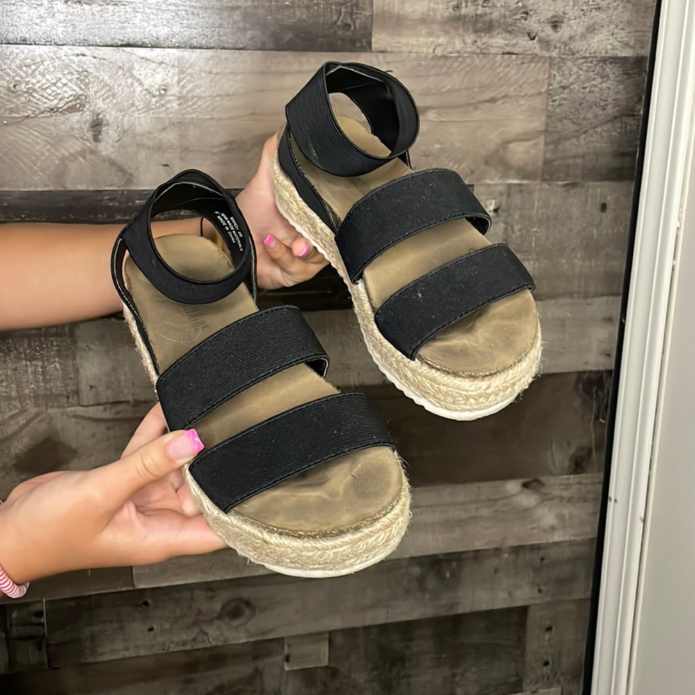 sandals